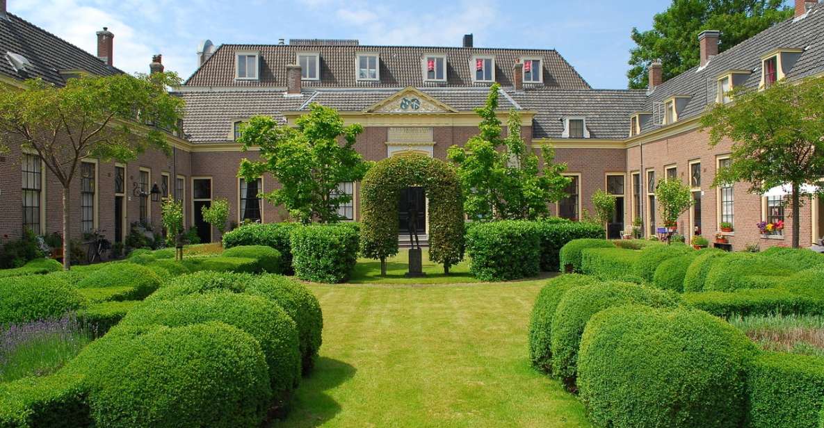 Cultural & Historical Audio selfguided walk tour of Haarlem - Hofjes and courtyards: Haarlem’s quiet architecture lesson