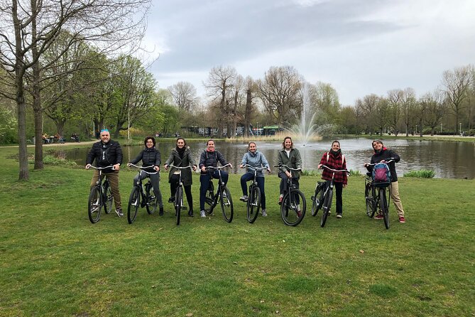 Daily group bike tour in Spanish. - Proeflokaal ’t Blauwe Theehuis: coffee, craft beer, and a simple mid-tour break