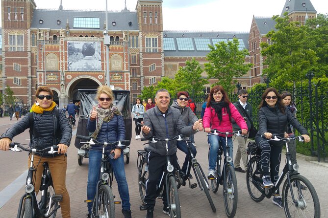Daily group bike tour in Spanish. - Jordaan and Oud West: canals, calm streets, and the kind of Amsterdam most people skip