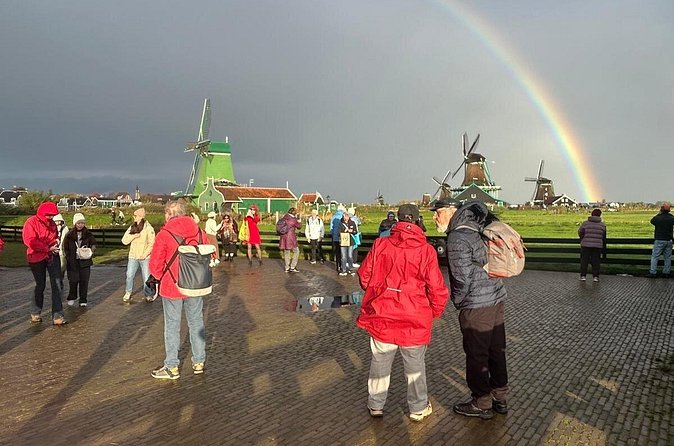 Daytrip Tour from Amsterdam to Zaanse Schans and Giethoorn - Group Tour Value: Transfers, Timing, and the Guides