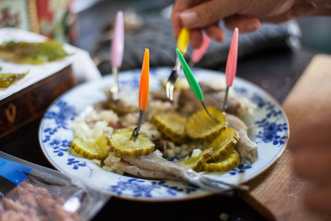 Discover Amsterdam's Culinary Scene: Morning Food Tour - Strolling toward Utrechtsestraat: neighborhood eating without the tourist fog