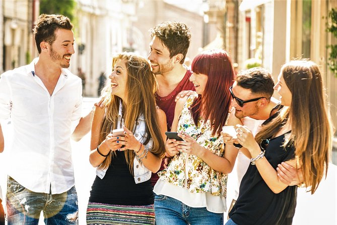 e-Scavenger hunt Amsterdam: Explore the city at your own pace - The Amsterdam route: 14 stops that turn landmarks into clues