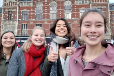 e-Scavenger hunt Amsterdam: Explore the city at your own pace - Starting and finishing at Stationsplein, your pace stays yours
