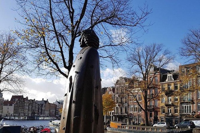 Elisabeth's Tailor made tours and services in Amsterdam and the Netherlands. - Vondelpark: a park reset with private gardens and public style