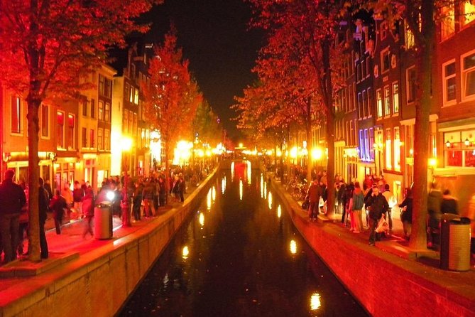 Exclusive small-group Amsterdam Red Light District tour - The Dam and Amsterdam’s wooden-pole city idea