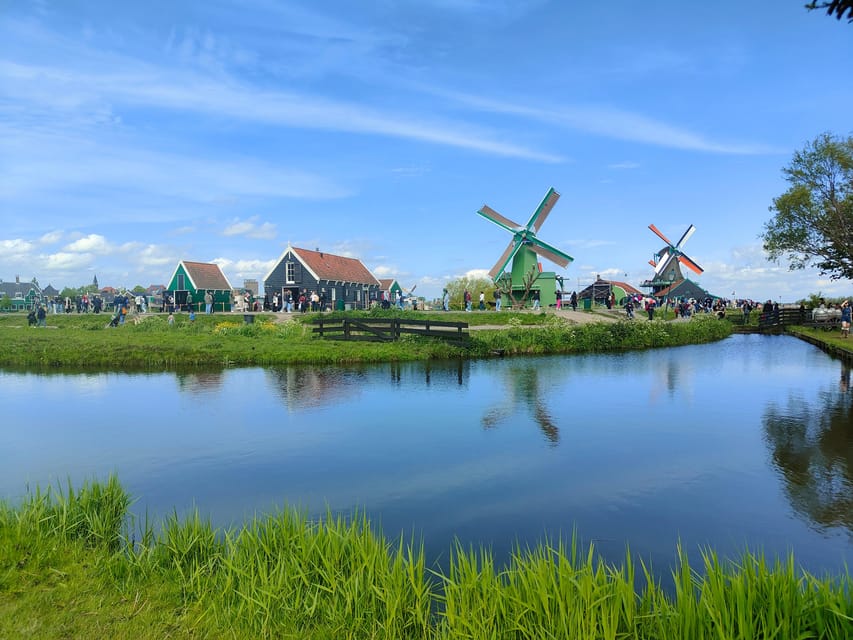 Excursion from Amsterdam to the windmills of Zaanse Schans - Getting started: Amsterdam Centraal meeting point made simple