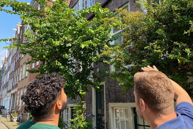 Explore hidden streets with friends - Private Tour - Price and what you really get for $101.15
