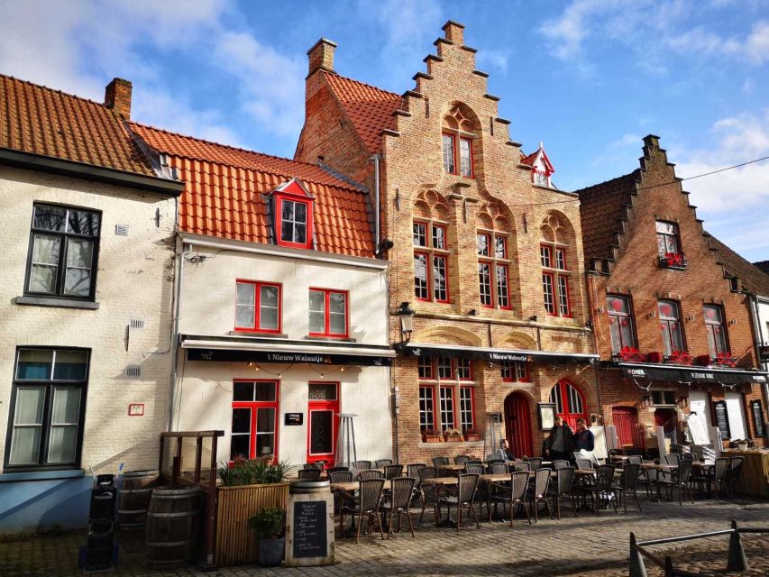From Amsterdam: Bruges Day Trip in Spanish with Boat Option - Getting There: The Bus Ride That Can Make or Break the Day