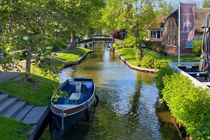 From Amsterdam: Giethoorn Day Trip with Canal & Village Tour - Guide and Commentary: When the Day Becomes More Than the Sights