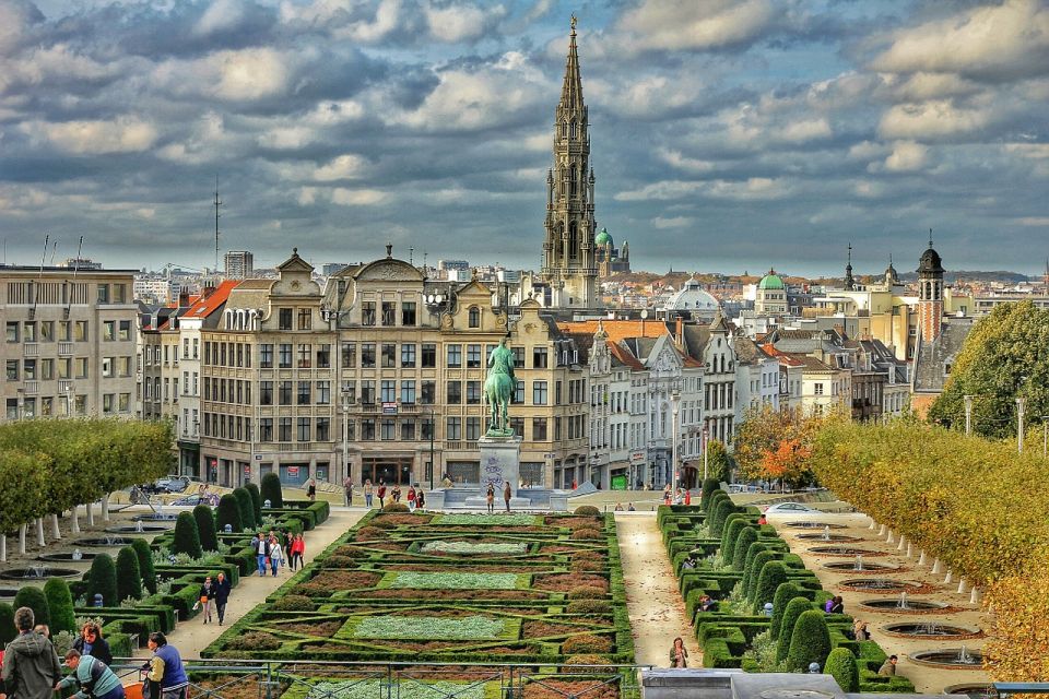 From Amsterdam: Private Sightseeing Trip to Brussels - Grand Place and the medieval core: your best first walking move