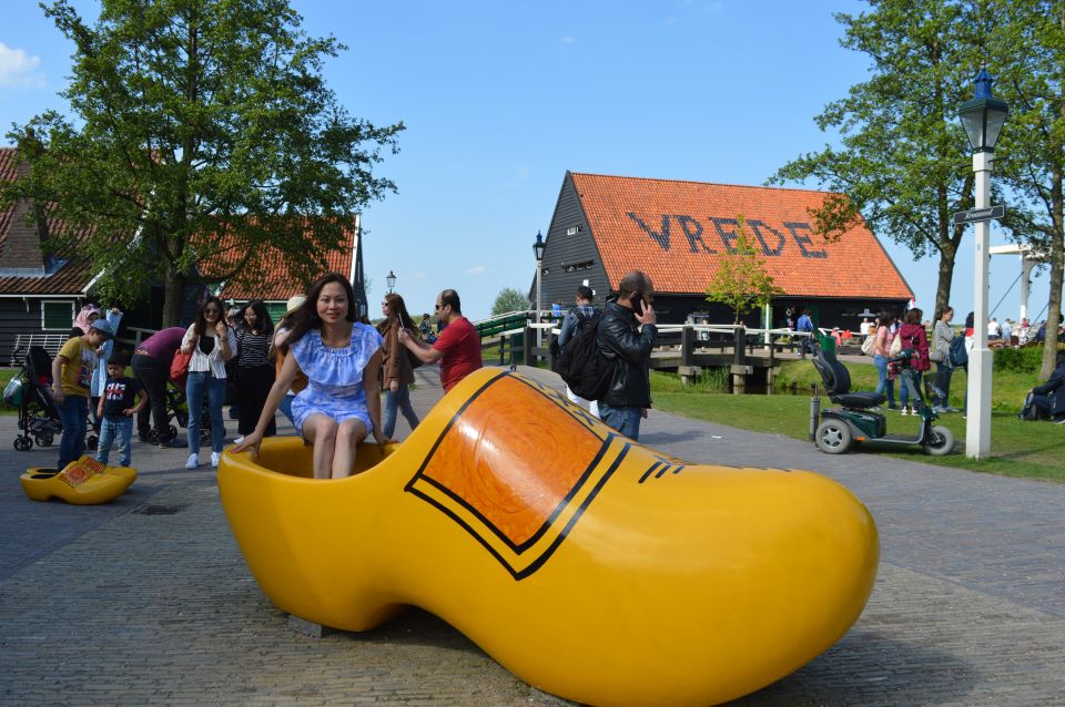 From Amsterdam: Small Group Zaanse Schans and Volendam Tour - Should you book the Zaanse Schans and Volendam tour?