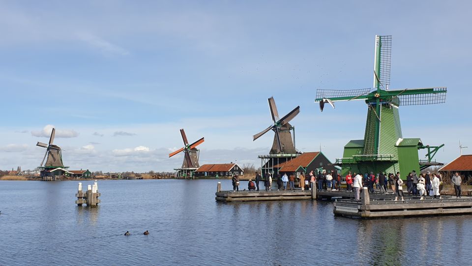 From Amsterdam: Small Group Zaanse Schans and Volendam Tour - Small-group guide power: why the commentary lands