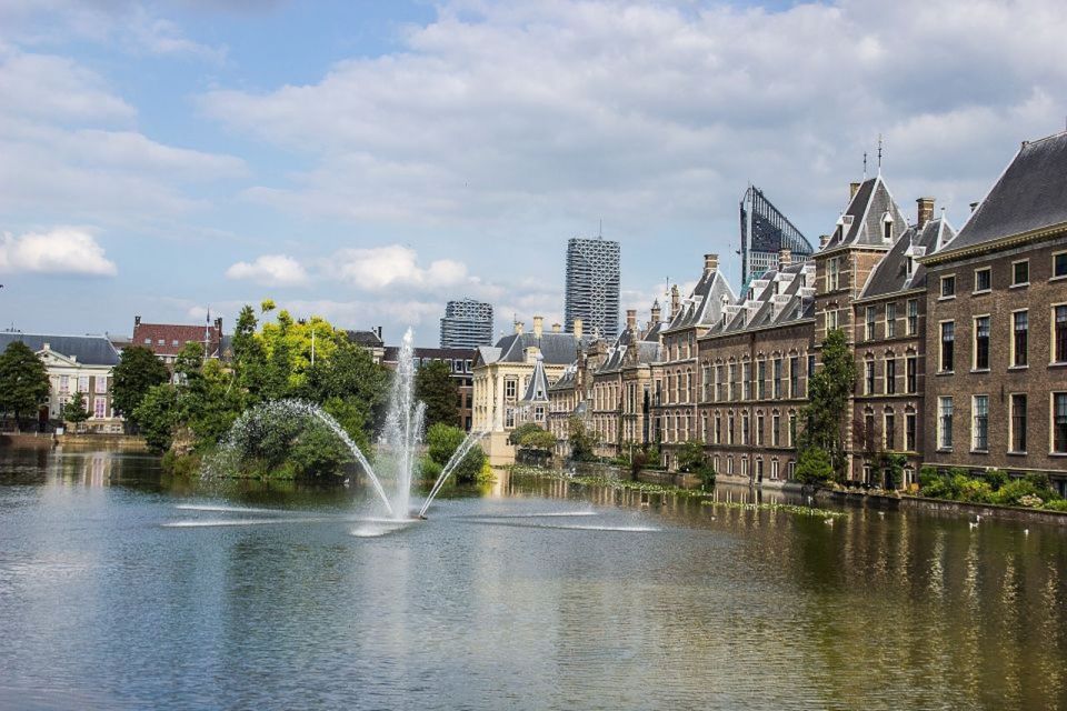 From Amsterdam: The Hague and Delft Sightseeing Tour - Delft Blue Pottery: the hands-on culture part of the route
