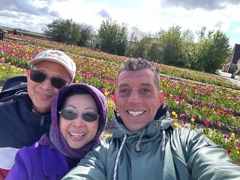 From Amsterdam to Giethoorn Day Trip - Leaving Amsterdam in Comfort: The Ride That Sets the Tone