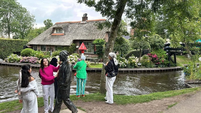 From Amsterdam to Giethoorn Day Trip - The Local-Flavor Stops on the Way: Produce Markets and Farm-Style Breaks