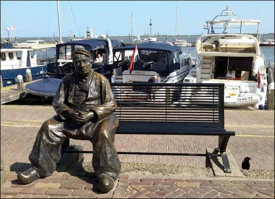 Full-day excursion to Edam, Volendam, and Marken - Factory visits: cheese, stroopwafels, and klompen in one practical loop