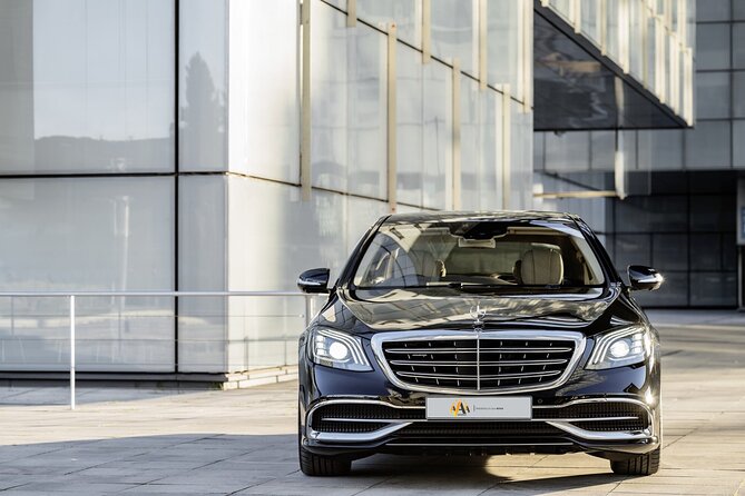 Full-Day Executive Chauffeur Service in Amsterdam - City tours and drop-offs: how to get more from a flexible private hire