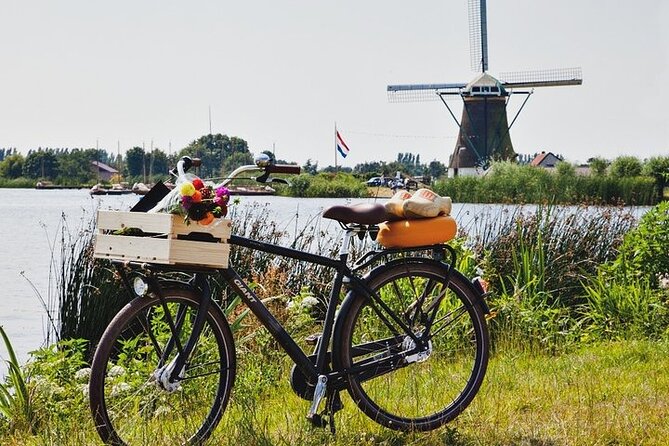 Full-Day Trip From Amsterdam to Keukenhof, Zaanse Schans + Cruise - Keukenhof in bloom: your guided walk through 7 million bulbs