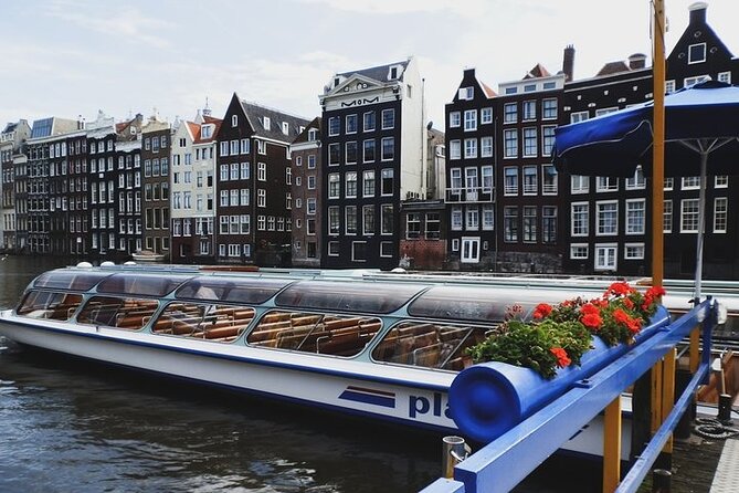 Full-Day Trip From Amsterdam to Keukenhof, Zaanse Schans + Cruise - Kooijman clogs workshop: fast, hands-on, and oddly satisfying