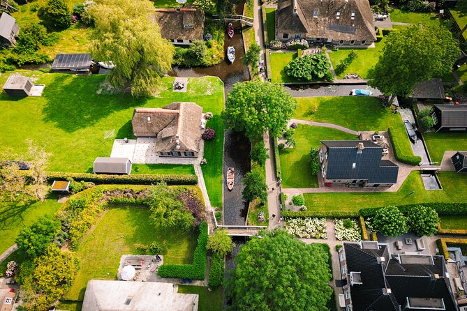 Giethoorn and Afsluitdijk Day Trip from Amsterdam with Boat Trip - Practical tips that can save your day