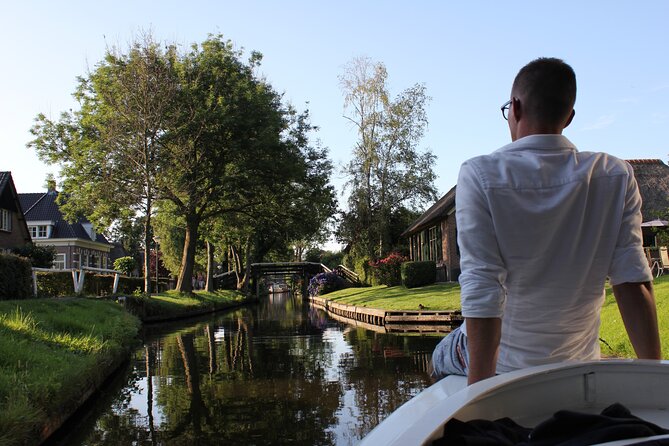 Giethoorn Day Trip from Amsterdam With Cruise and Cheeseplatter - Why a Giethoorn day trip makes sense from Amsterdam