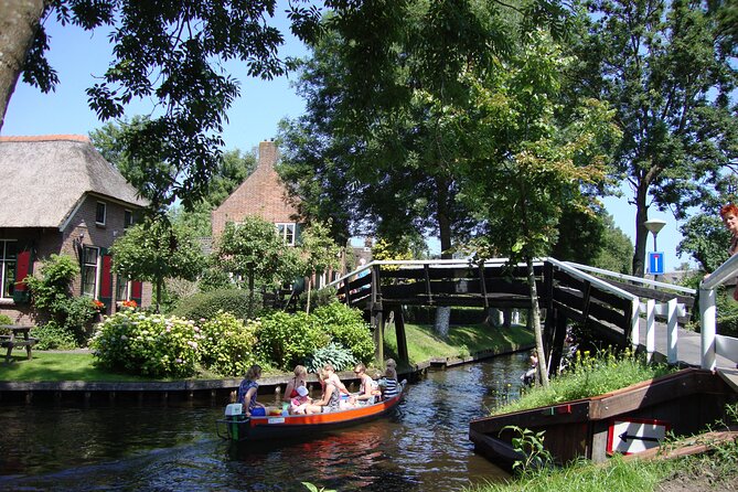 Giethoorn Day Trip from Amsterdam With Cruise and Cheeseplatter - Price and value: what $113 really covers