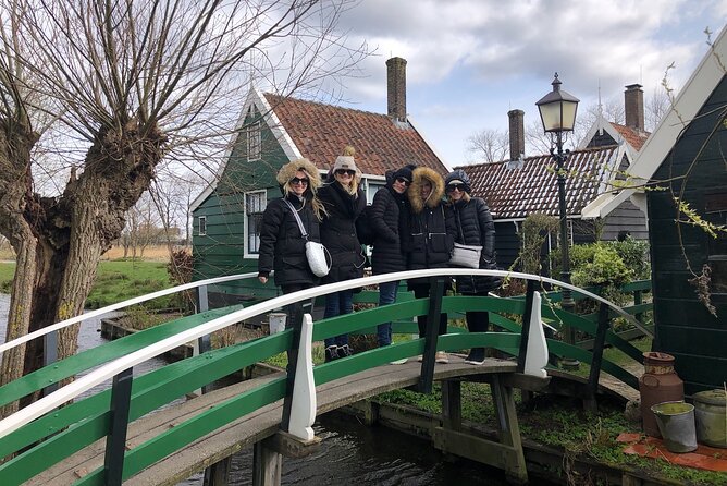 Giethoorn, Private Boat Tour & Zaanse Schans Windmills - Who this tour suits best