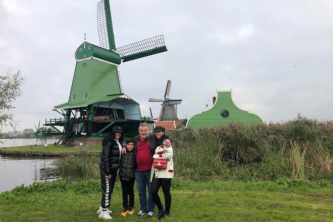 Giethoorn, Private Boat Tour & Zaanse Schans Windmills - Should you book this Giethoorn and Zaanse Schans private day?