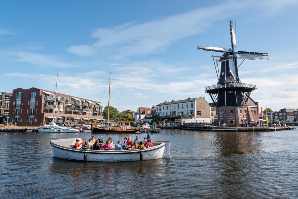 Haarlem: De Adriaan Windmill Tour + Open Canal Cruise - Windmill De Adriaan: the short climb that makes Haarlem make sense