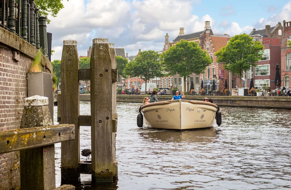 Haarlem: De Adriaan Windmill Tour + Open Canal Cruise - Meeting point clarity: where you should be waiting