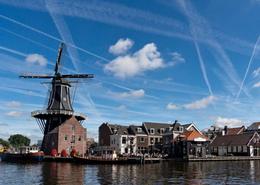 Haarlem: Dutch Windmill & Spaarne River Sightseeing Cruise - Why the Spaarne River makes Haarlem feel different