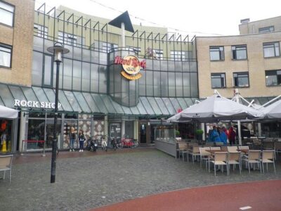 Hard Rock Cafe Amsterdam with Set Lunch or Dinner - Acoustic vs Electric set menus: what you’re choosing