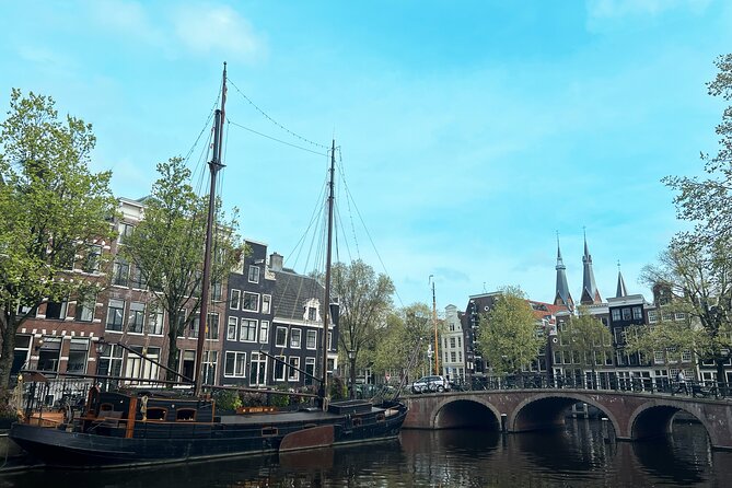 Historical Walking Tour, private with local Dutch guide - A 2-Hour Amsterdam Starter That Connects Water, Walls, and Trade