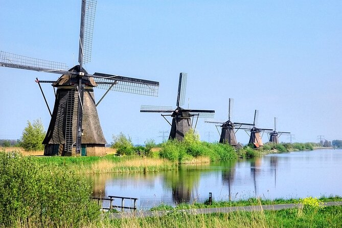 Kinderdijk Windmills and Delft Small-Group Tour from Amsterdam - Group Size, Guide Quality, and the Crowd-Cutting Advantage