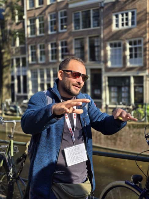 Liberal Amsterdam: Small-Group Walking Tour & Anne Frank VR - Jewish Quarter Stops and the National Holocaust Names Monument