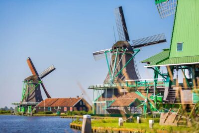 Marken, Volendam, and Edam Full-Day Tour from Amsterdam - Getting there from Amsterdam: the meeting point and the pace