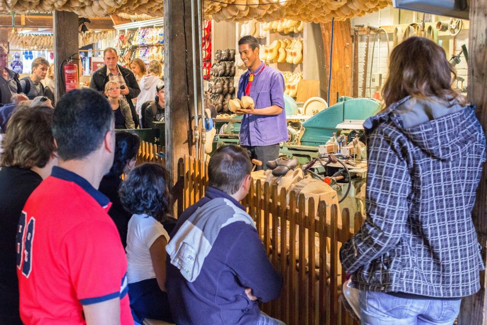 Marken, Volendam and Edam: Private Full-Day Tour - Volendam: Fishing Village Streets, Fish Auction History, and Cheese Tasting