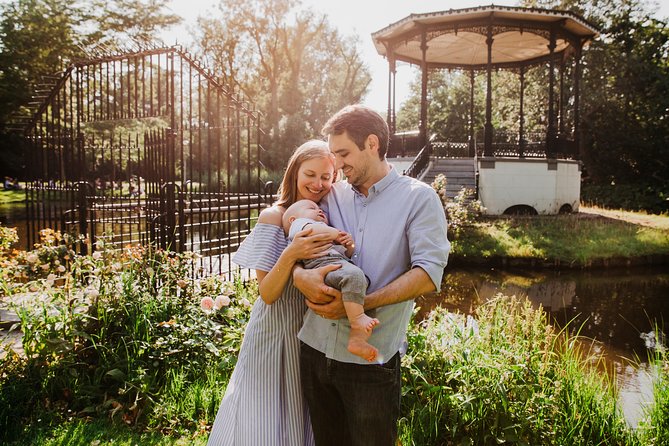 Memories for life - Photo shoots in Amsterdam with a professional photographer - Posing without panic: comfort for camera-shy couples and families