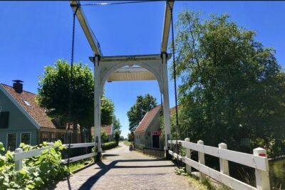 Off the beaten paths Dutch Country Side Private Tour in Jaguar - Monnickendam’s City Rights Since 1355