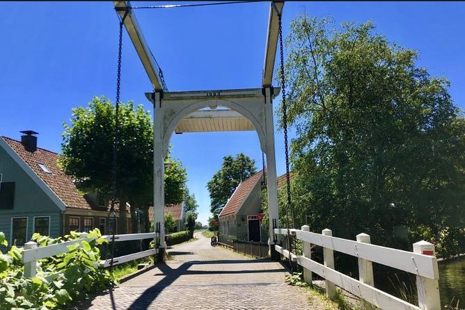 Off the beaten paths Dutch Country Side Private Tour in Jaguar - Monnickendam’s City Rights Since 1355
