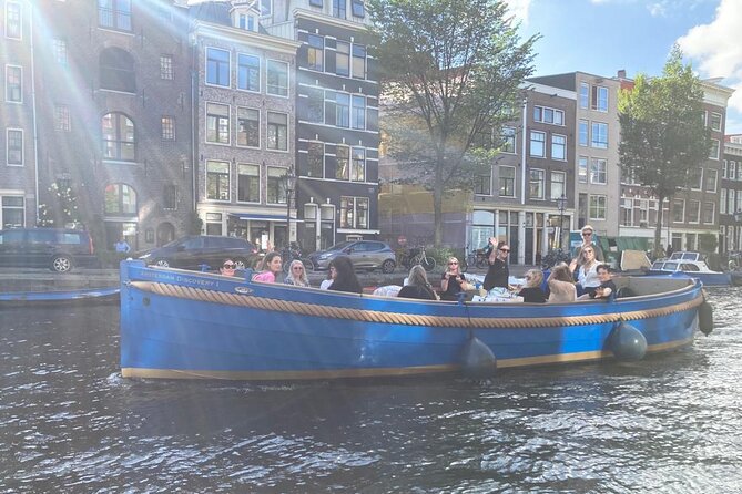 Open Dutch Boat! Silent electric drive. Nice cosy boat ride... - Key things to know before you go