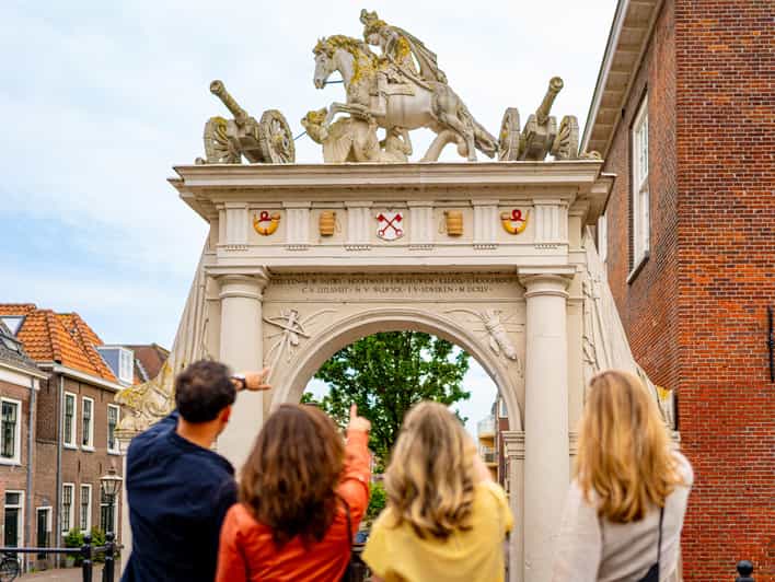 Outside Escape Amsterdam with your friend(s) and have fun! - Where the route starts and ends: Rembrandthuis to Paleis op de Dam
