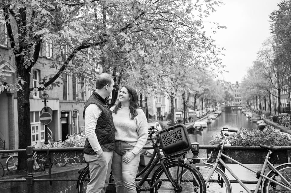 Photoshoot in or around Amsterdam - Choosing your Amsterdam look: canals, quiet streets, beach, or spring flowers