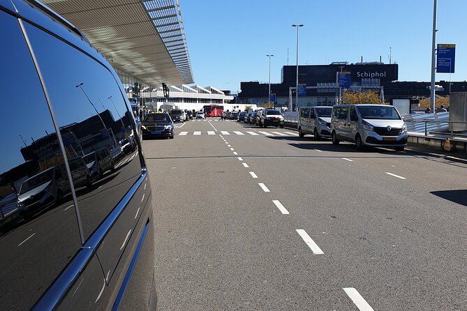 Private Airport Transfer to or from Schiphol Airport - How Long Will You Be in the Car?
