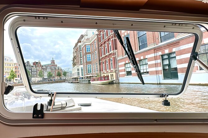 Private All-Inclusive Cruise with Captain - Private canals with up-to-8 intimacy: why this works in Amsterdam