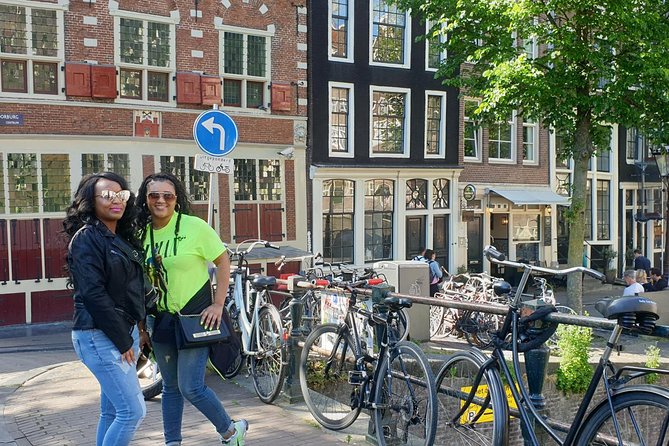 Private Amsterdam Red Light District tour with food tastings - Where you start: getting anchored near Prins Hendrikkade