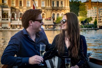 Private Boat Tour Amsterdam - 90 Min incl. welcome drink on historic saloon boat - What’s Included, What’s Extra: Drinks, Snacks, and the Budget Reality