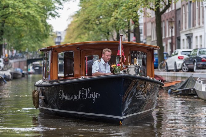 Private boat tour on a electric saloon boat - Why an electric private boat fits Amsterdam’s canals