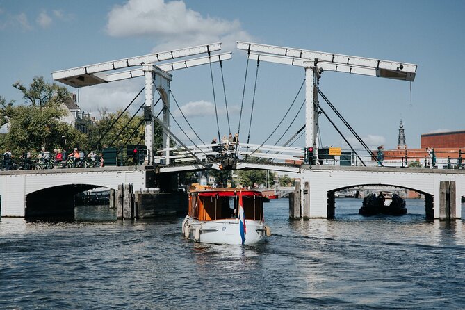 Private Canal Cruise in Amsterdam - Private guide attention: how to actually use the boat for learning