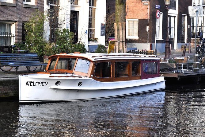 Private Champagne Canal Cruise in Amsterdam - UNESCO Canal Ring Highlights: Prinsengracht, Keizersgracht, 7 Bridges, Herengracht